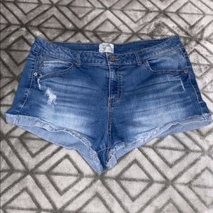 Daisy duke shorts